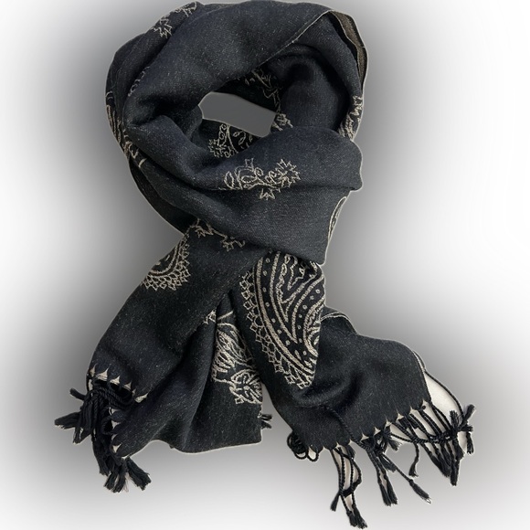 Black & Tan Paisley Pashmina Scarf /Wrap/Shawl | 70% Cashmere 30% Silk | 28”x66” - Picture 10 of 17